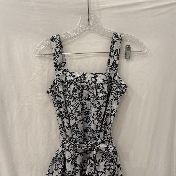 Club Monaco • Printed City Midi Dress in Garden Print - Picture 4 of 8